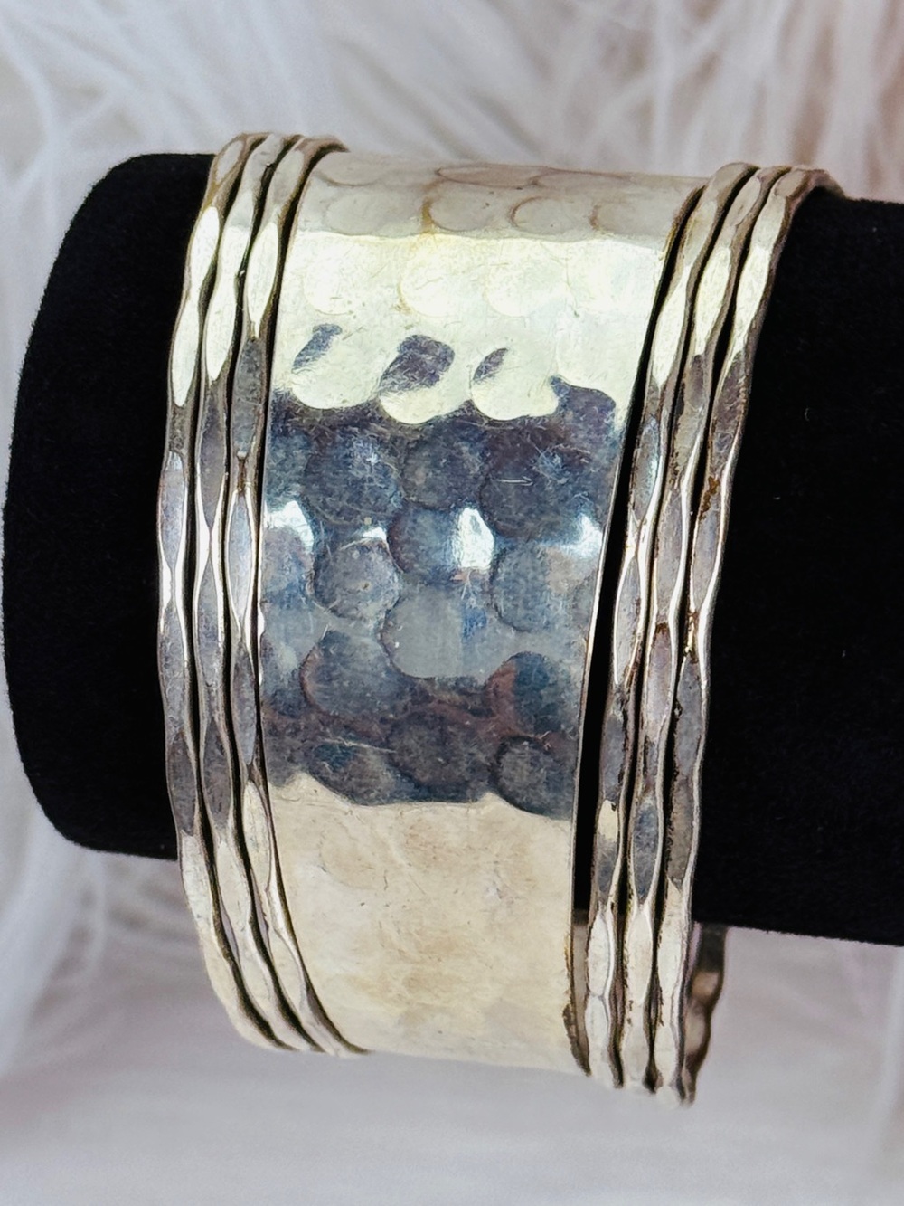 Beautiful vintage aged silvertone hammered weighted wideband cuff bracelet